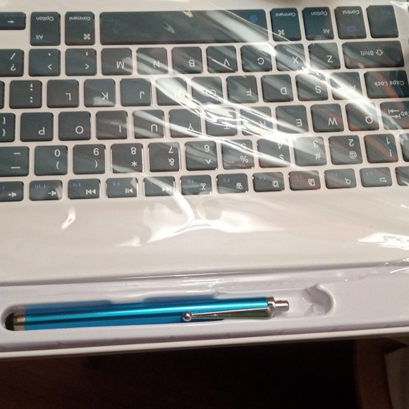 Android 10 inch tablet - Picture 2 of 4